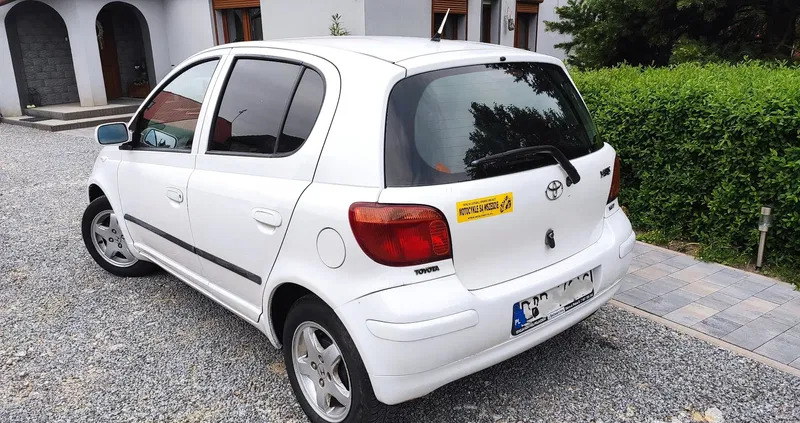 toyota Toyota Yaris cena 5700 przebieg: 410000, rok produkcji 2004 z Bartoszyce